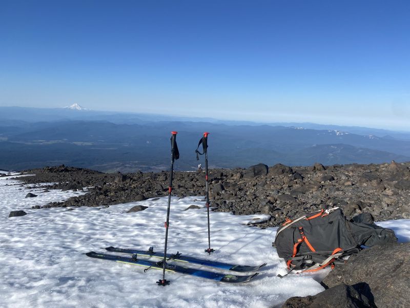 Skis on top